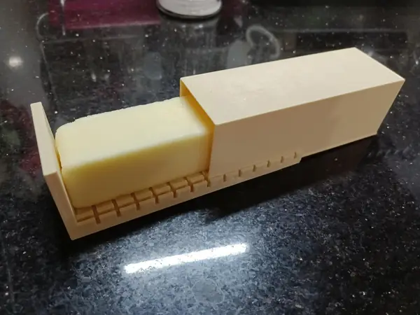 Butter stick storage box with cutting guide, easy print