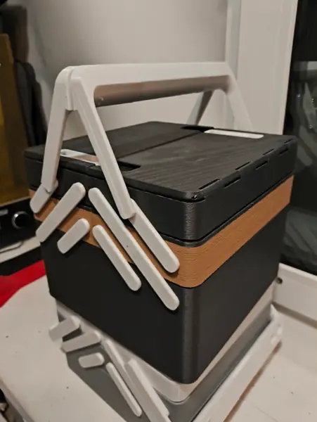 Cantilever tool/sewing box - screw connection 215x215