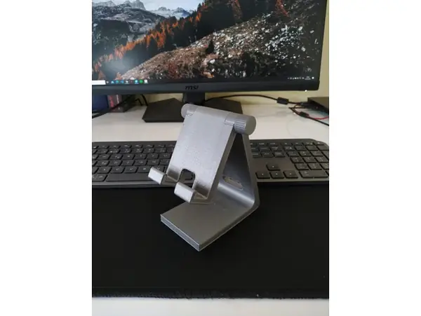 ajustable phone stand can change your phone in any postion