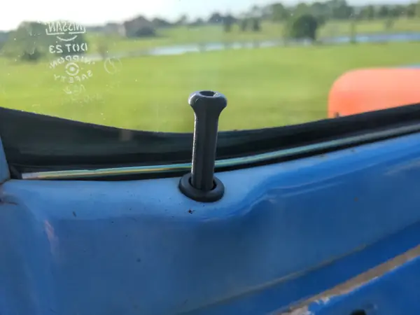 Datsun 620 Door Lock Pull / Plunger