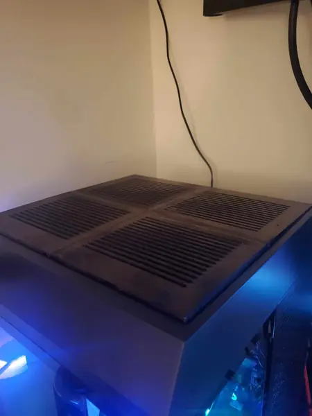 Thermaltake The Tower 100 Top lid