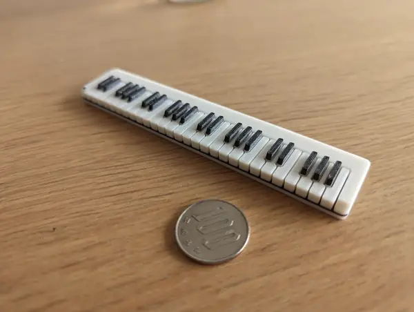 A miniature digital piano / keyboard (No MMU required)