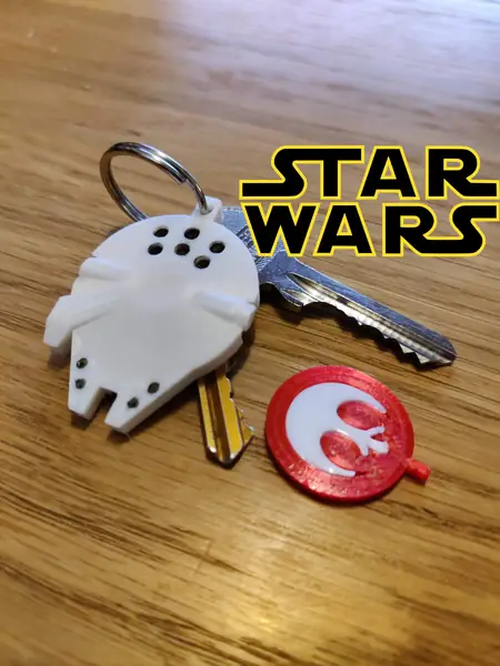 Star Wars Millenium Falcon keychain with shopping cart token