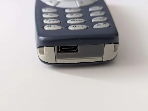 M17 Nokia 3310 USB-C Cover